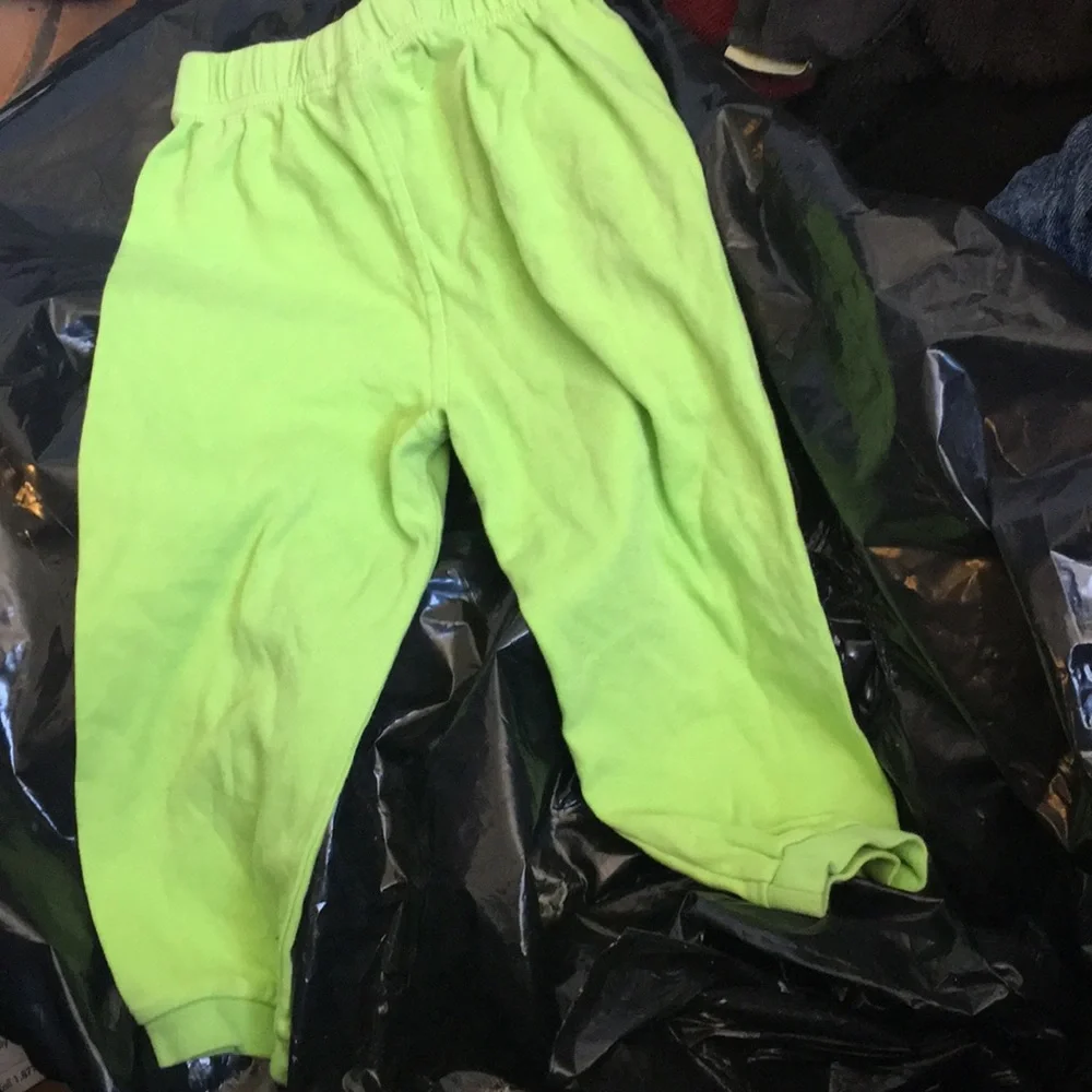 The children’s place joggers 18-24 months